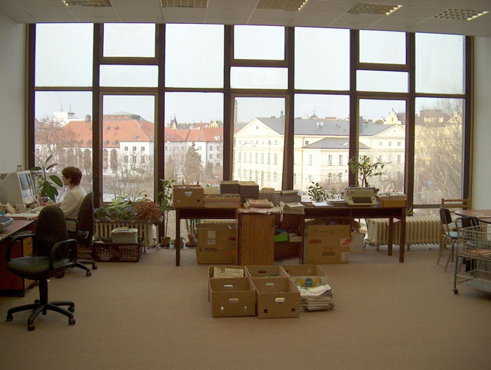 19.1.2004 - Dočasné prostory pro Periodika a BIS